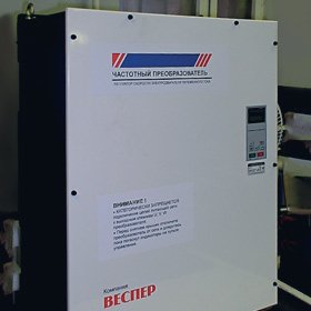 ВОАО “Химпром”. Ветеран ВОАО “Химпром” EI-P7002 мощностью 220 кВт на профилактике в электроцехе